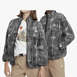 Nike Women's Black and Gray Fleece Jacket